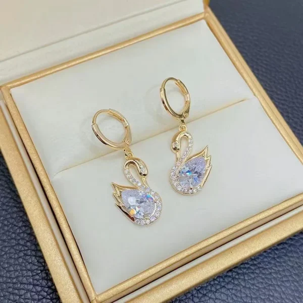 1 pair of luxurious and elegant Golden Swan earrings, dazzling, synthetic crystal, suitable for daily wear, parties and gifts - Image 2